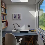 Hillside View House With Garden, Private Parking, Quiet Location - 12 Min To Old Town Anytime, Long Welcome *