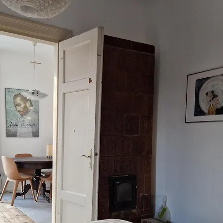 度假居 Hillside View House With Garden, Private Parking, Quiet Location - 12 Min To Old Town Anytime, Long Welcome *