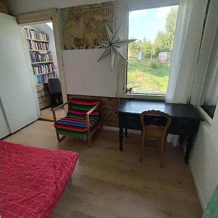 Hillside View House With Garden, Private Parking, Quiet Location - 12 Min To Old Town Anytime, Long Welcome * 维尔纽斯