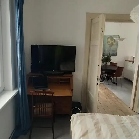 Hillside View House With Garden, Private Parking, Quiet Location - 12 Min To Old Town Anytime, Long Welcome * 维尔纽斯