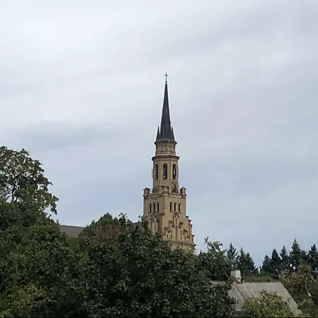 Poilsio namai Hillside View House With Garden, Private Parking, Quiet Location - 12 Min To Old Town Anytime, Long Welcome *