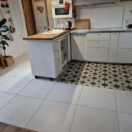 Semesterbostad Hillside View House With Garden, Private Parking, Quiet Location - 12 Min To Old Town Anytime, Long Welcome *