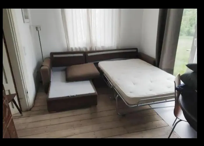 Hillside View House With Garden, Private Parking, Quiet Location - 12 Min To Old Town Anytime, Long Welcome Feriehus *