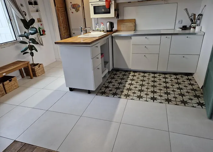 Feriehus Hillside View House With Garden, Private Parking, Quiet Location - 12 Min To Old Town Anytime, Long Welcome *